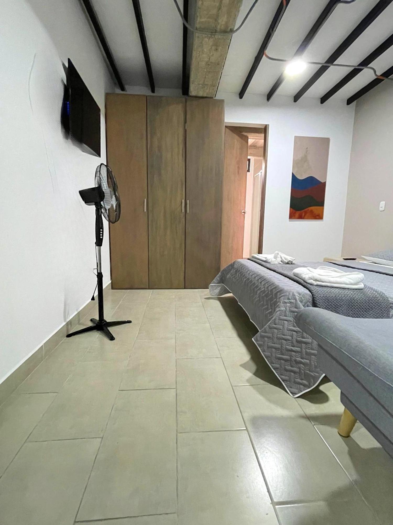 פריירה M1145 Aparta Loft מראה חיצוני תמונה